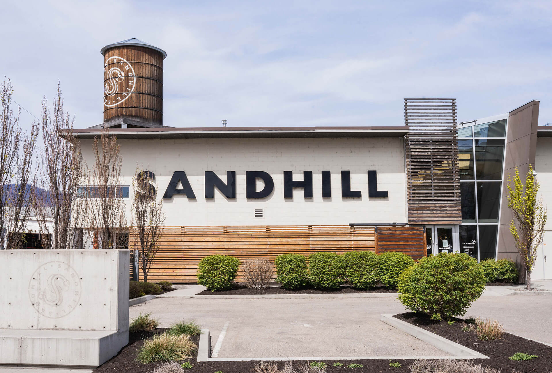 sandhill winery exterior kelowna